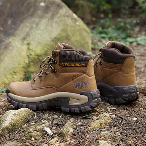 High-top Hiking Boots: The Ultimate Outdoor Companion
